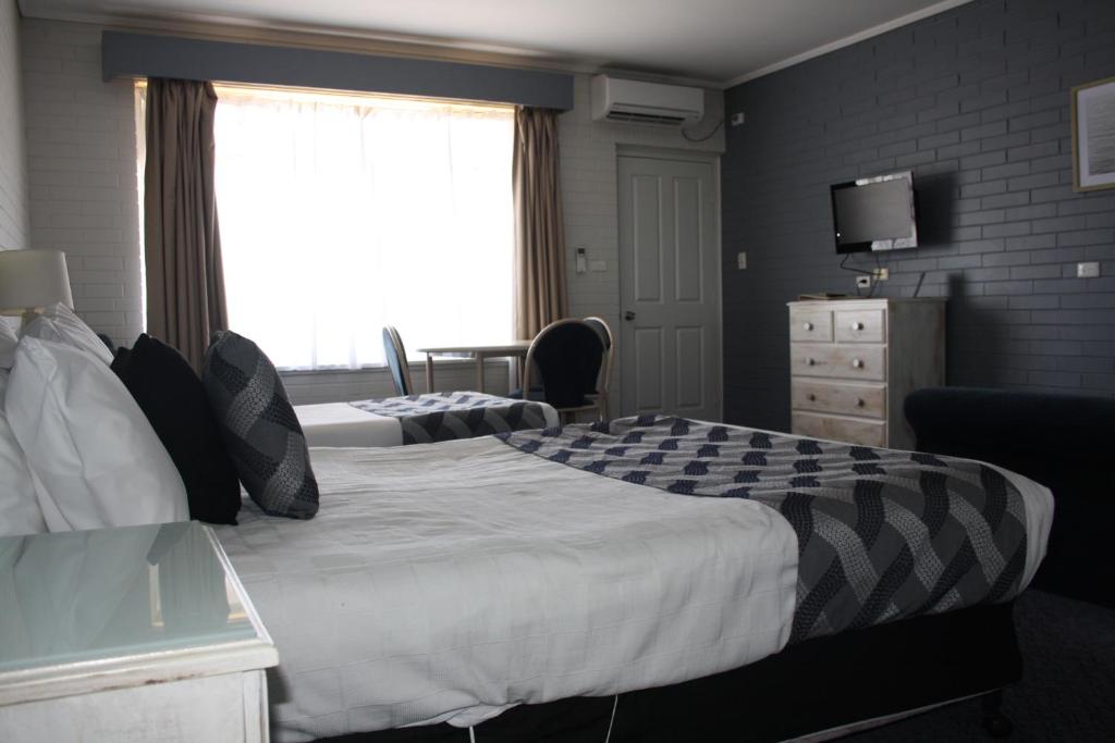 serviced accommodation in robe - robeaccommodation